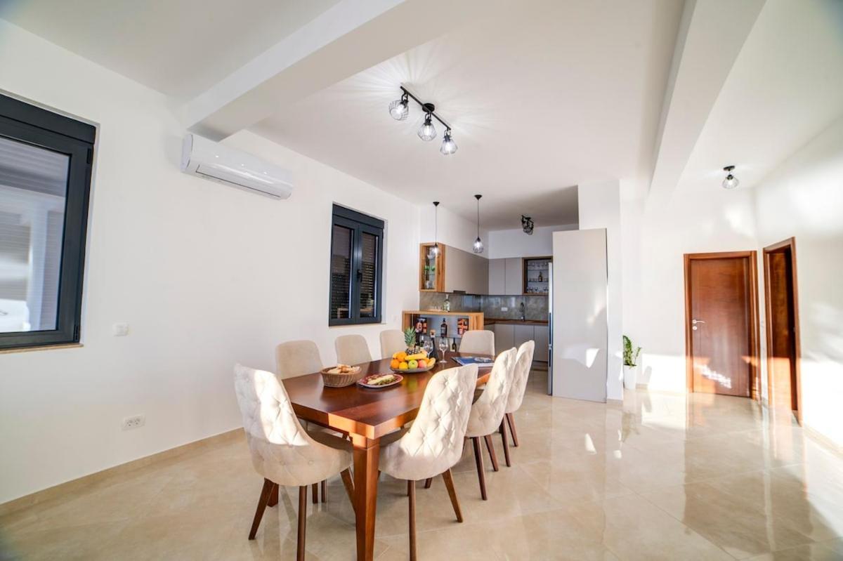 Villa Jelena With Private Pool - Lapcici Будва Экстерьер фото